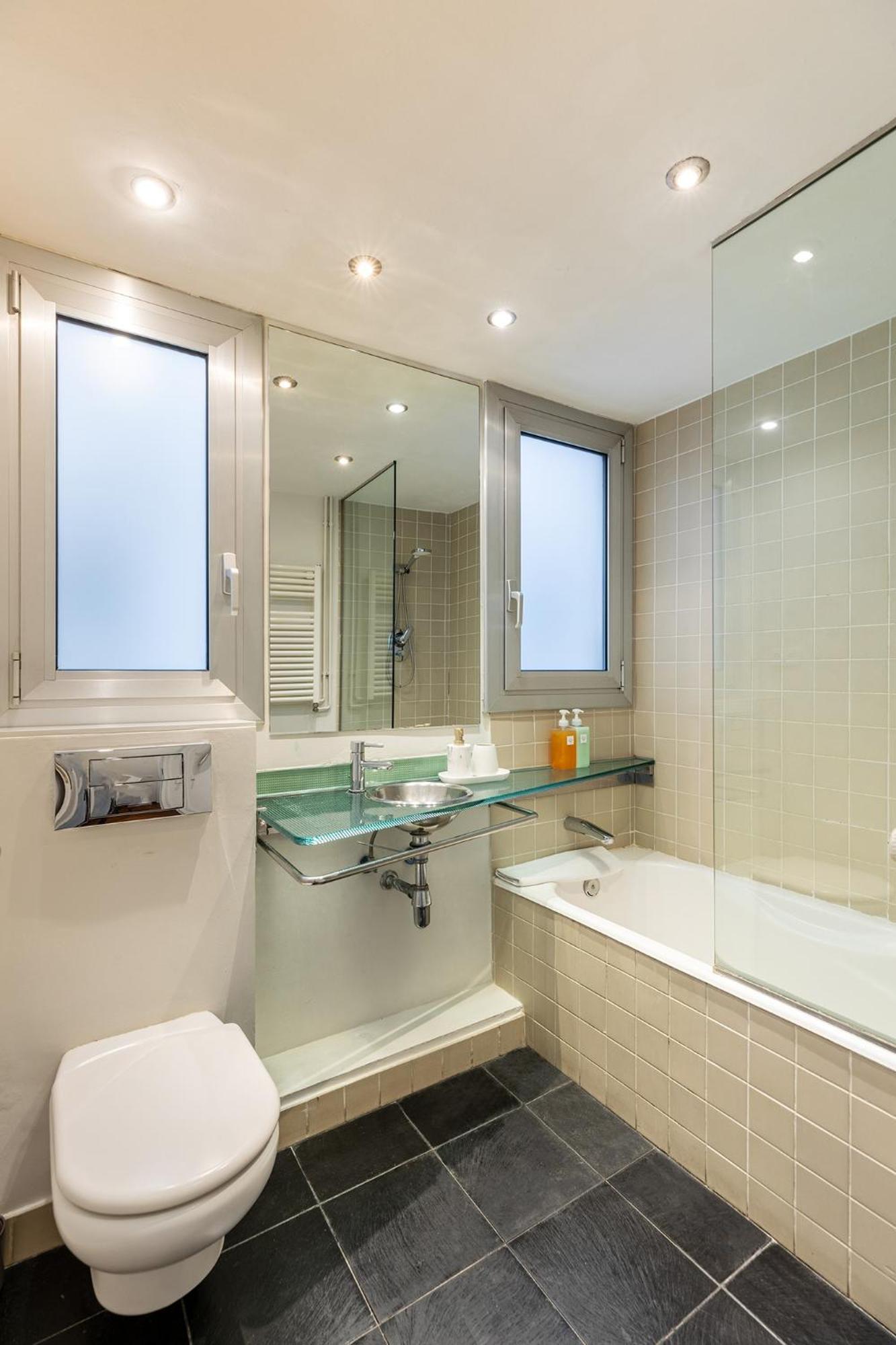 Large & Beautiful Apartment 4Min From Passeig De Gracia Barcelona Exterior foto